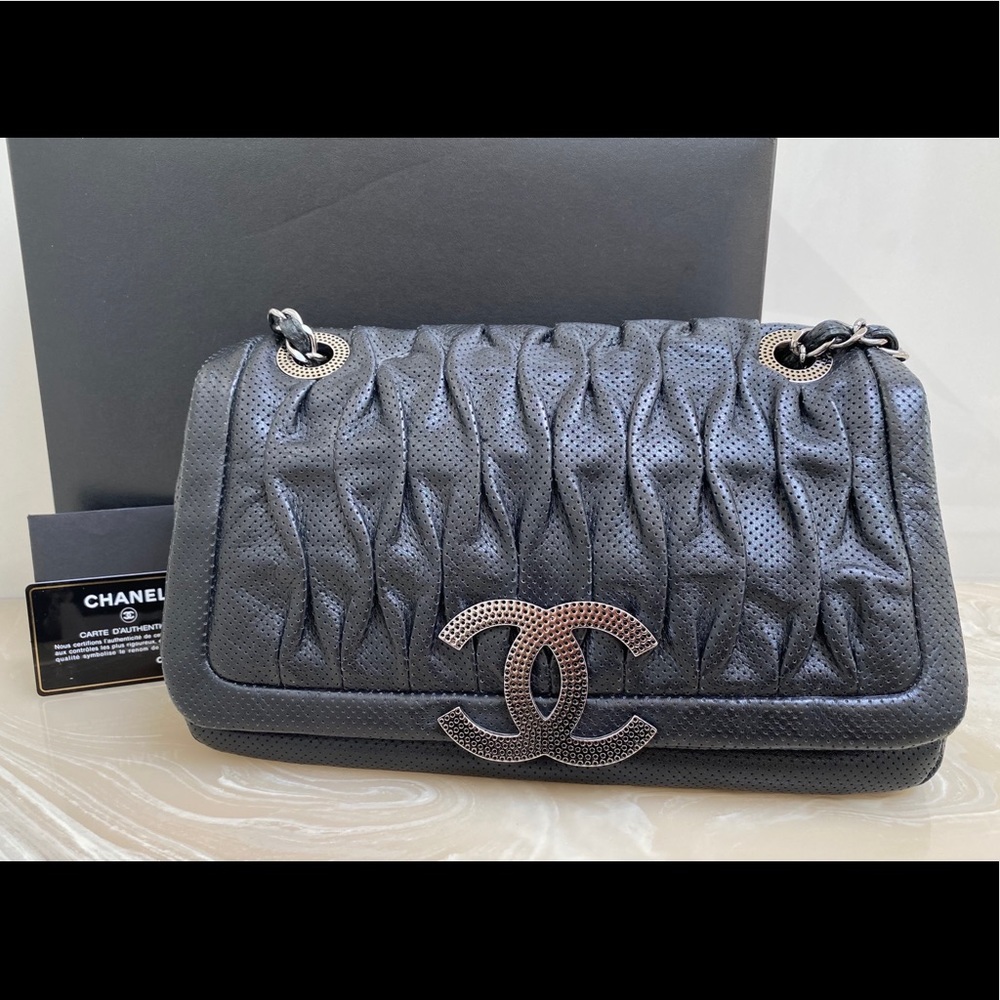 ✨ Chanel Perforated Flap Shoulder Bag!!✨
